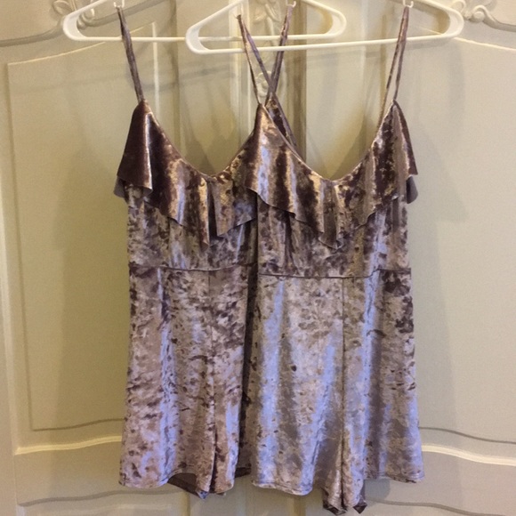 Urban Outfitter Crushed Velvet Ruffle Romper - Picture 7 of 7